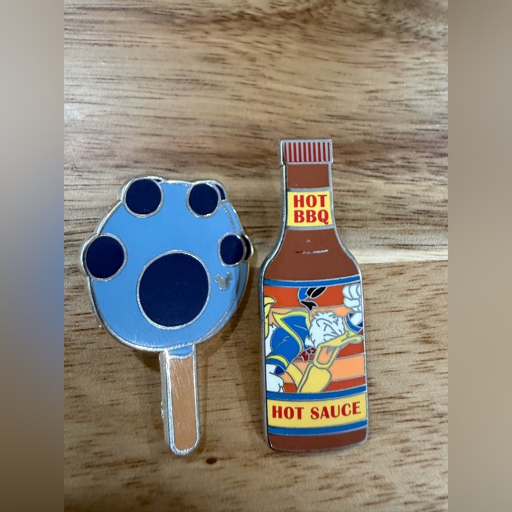 Disney Blue Stitch Ice Cream & Donald Hot Sauce BBQ Pin Set